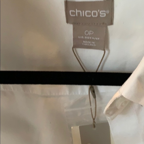 Chico’s White Blouse. NWT. 3/4 length sleeve. - Picture 2 of 4